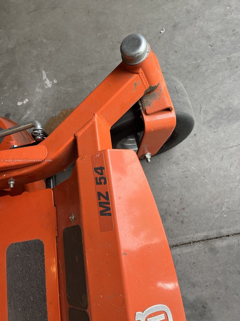 2021 Husqvarna MZ54 Image 10