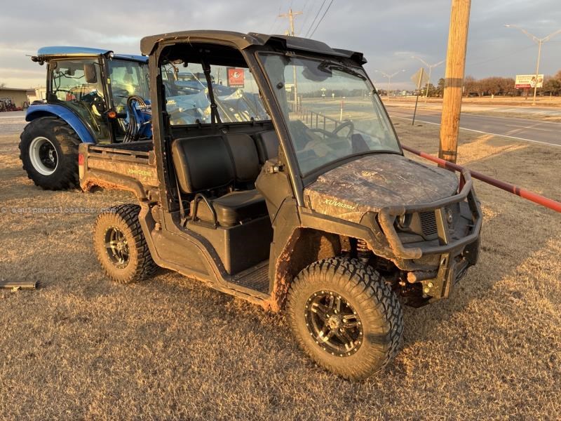 2023 John Deere 835M Image 4