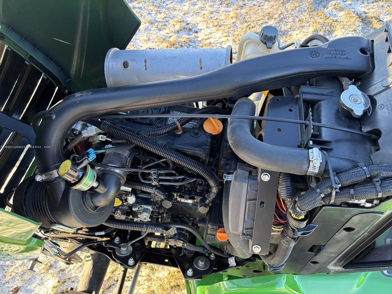 2023 John Deere X758 Image 10