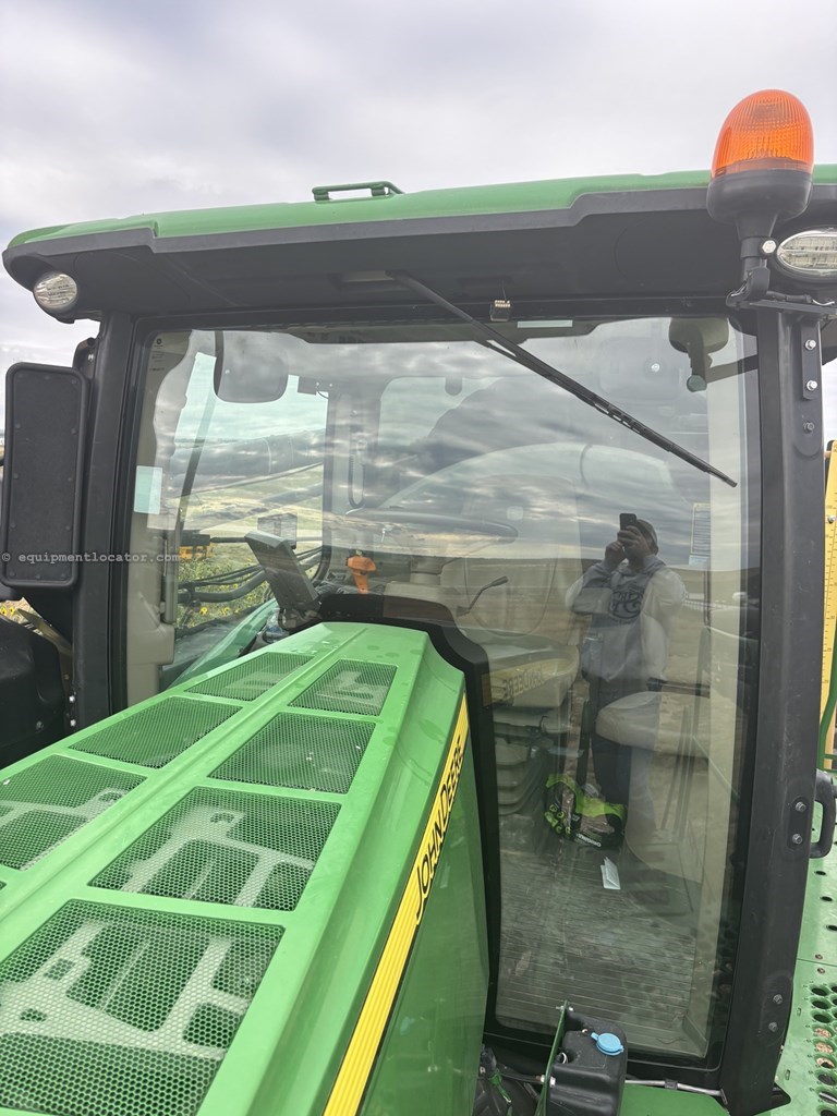 2019 John Deere R4044 Image 10