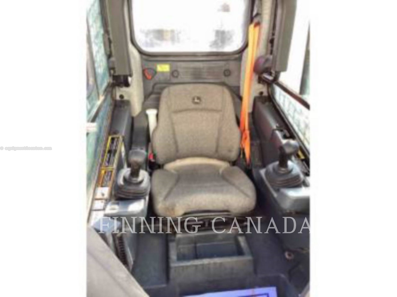 2023 John Deere 324G Image 10