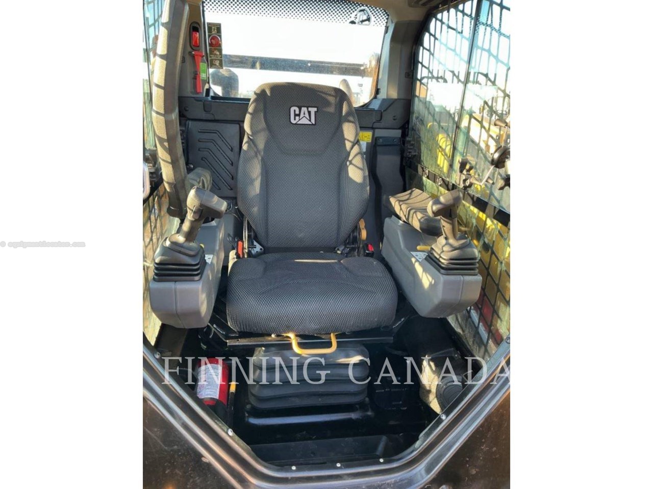 2025 Caterpillar 265-05 Image 10