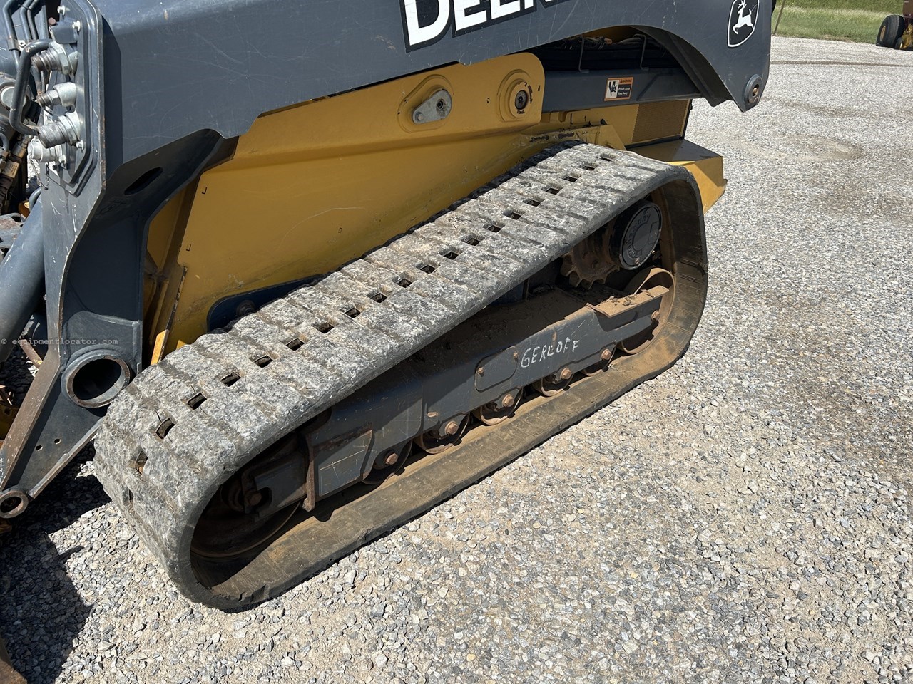 2019 John Deere 333G Image 10