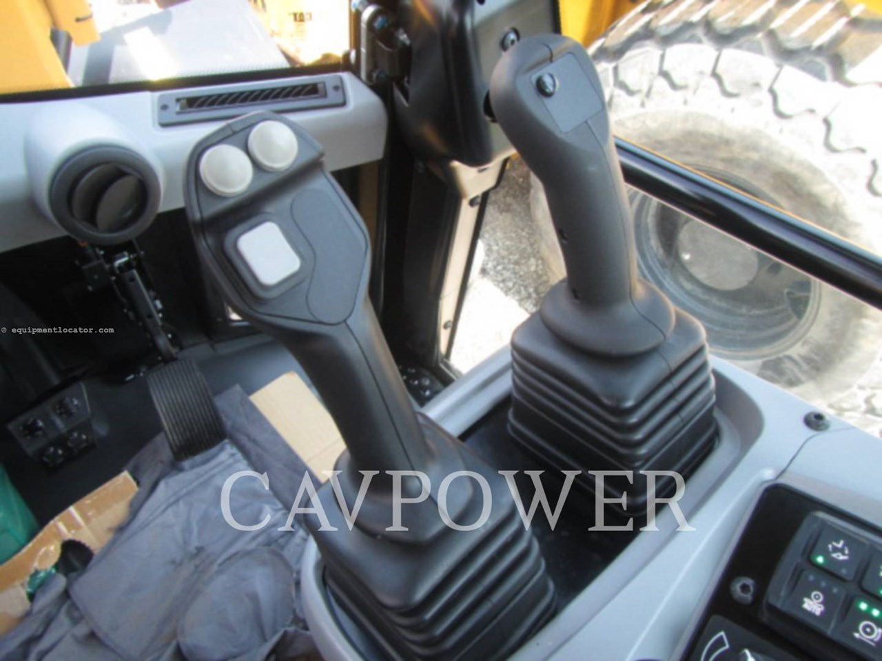 2023 Caterpillar 910-14 Image 19