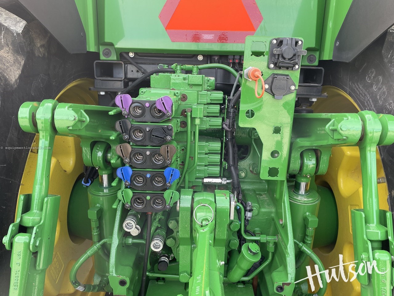 2021 John Deere 8R 280 Image 10