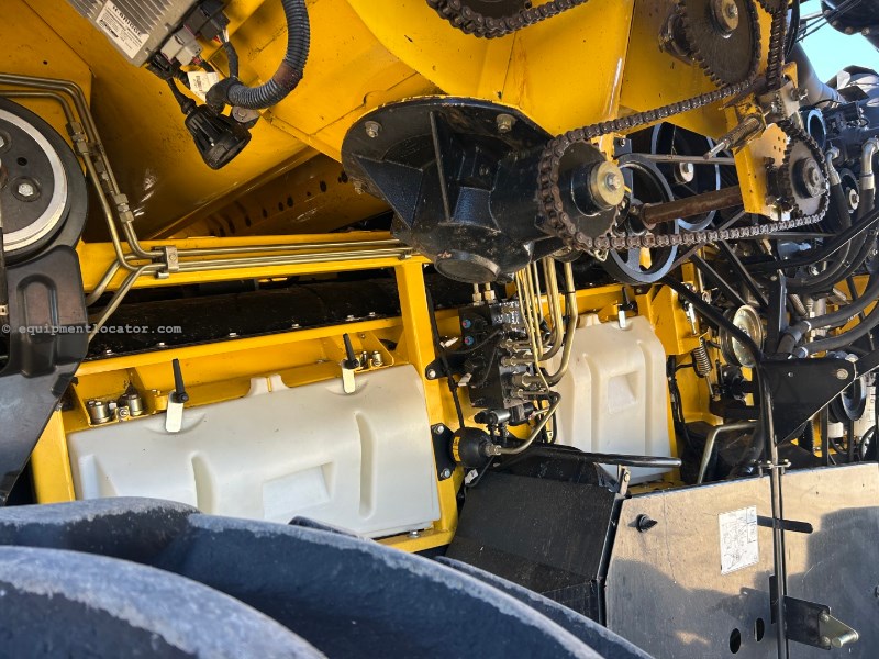 2018 New Holland CR7.90 Image 10