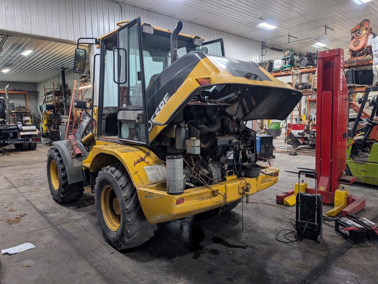 2007 John Deere 304J Image 4