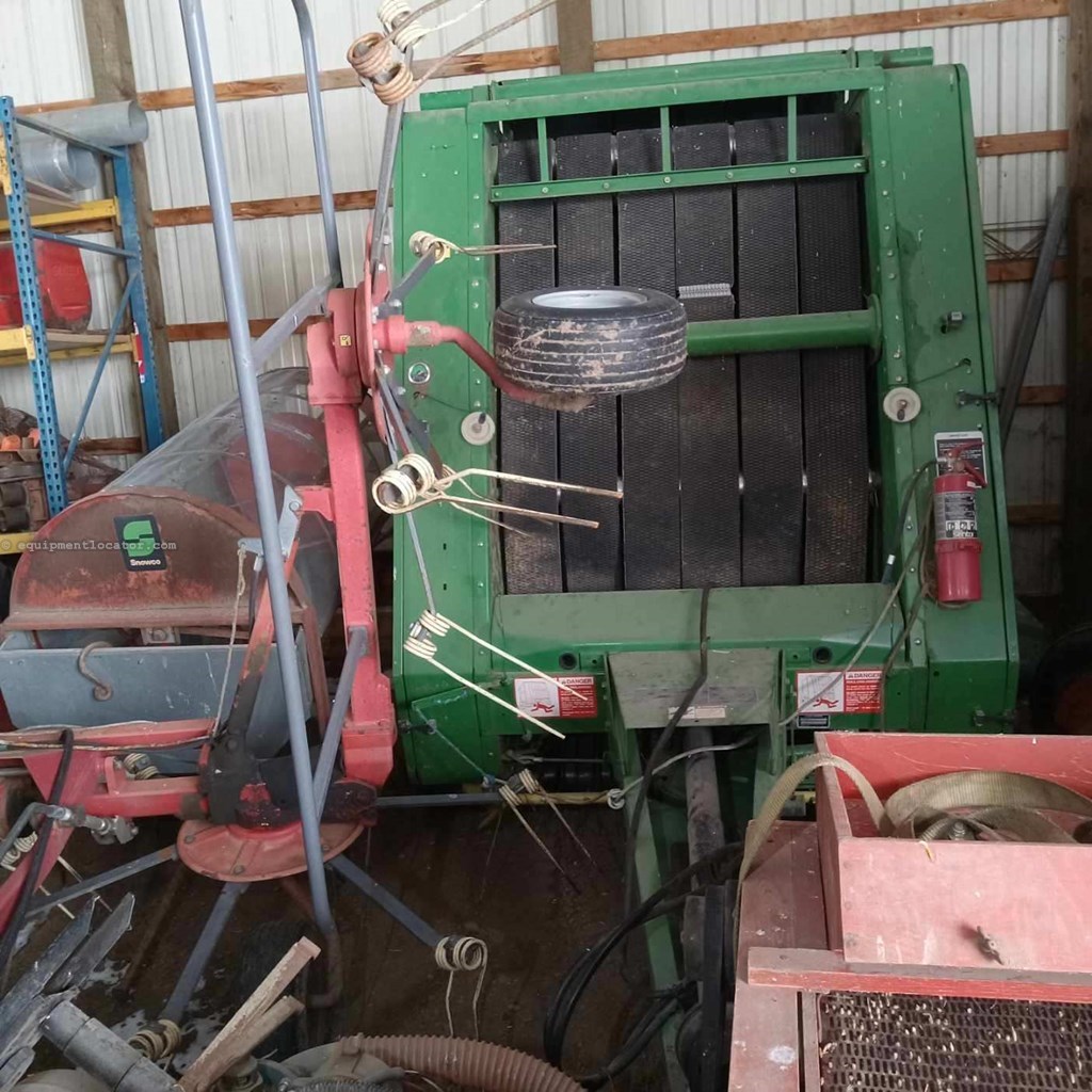 1990 John Deere 435 Image 10