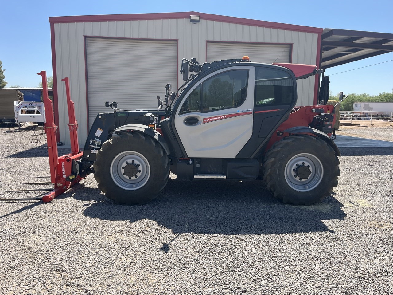 2023 Manitou 841-145 Image 3