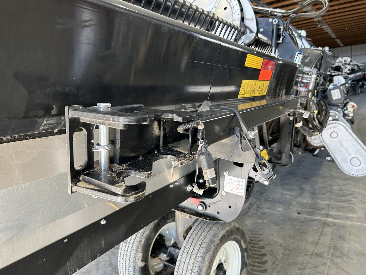 2022 MacDon FD245 Image 10