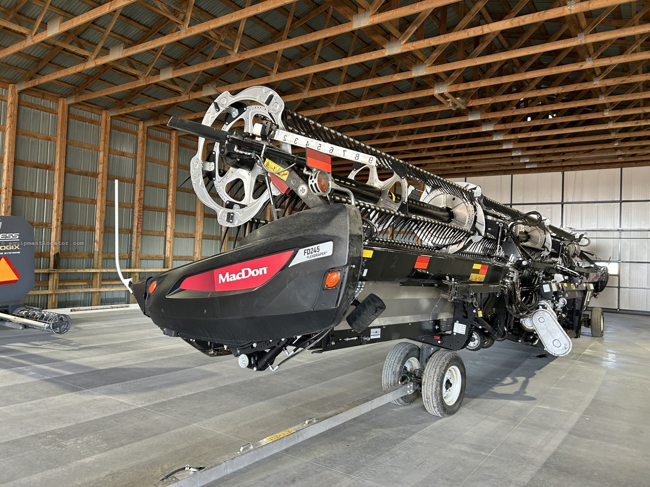 2022 MacDon FD245 Image 4