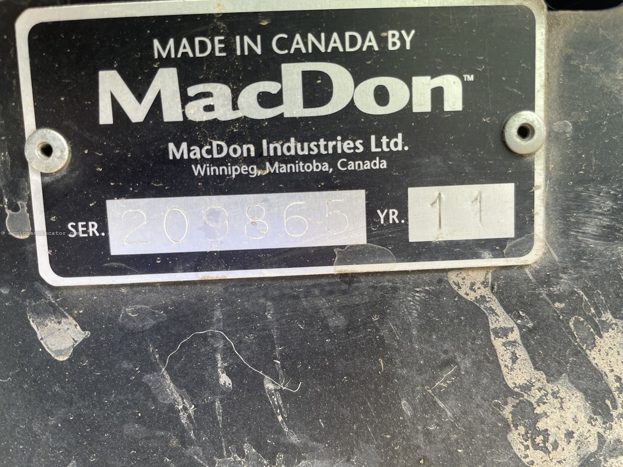 2011 MacDon M205 Image 4