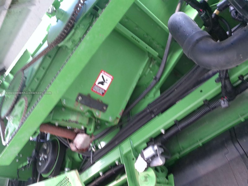 2016 John Deere S670 Image 10