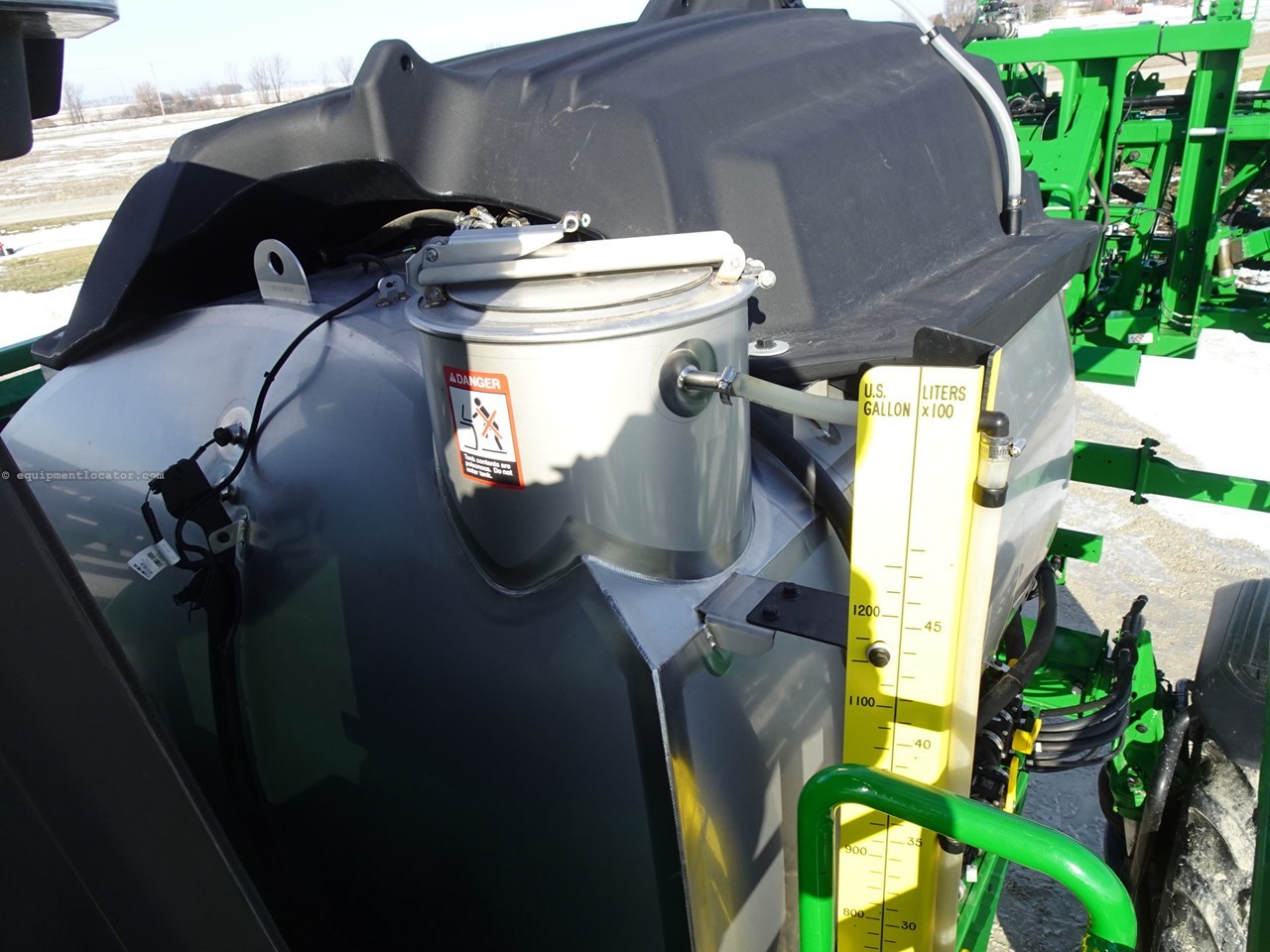 2025 John Deere 412R Image 10