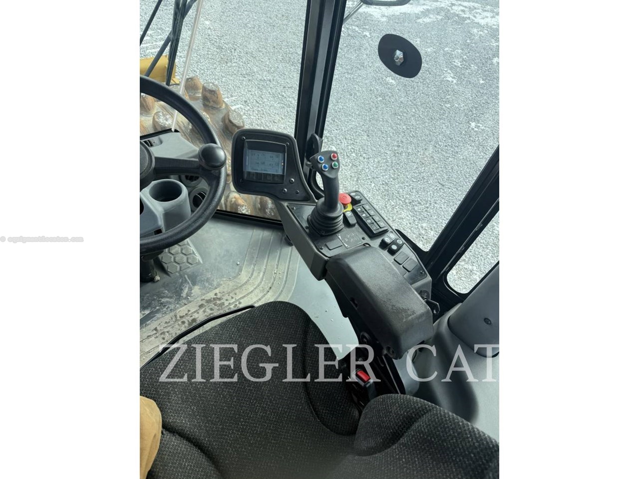 2023 Caterpillar CP56B Image 10