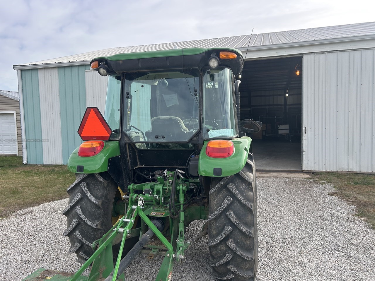 2022 John Deere 5075E Image 10