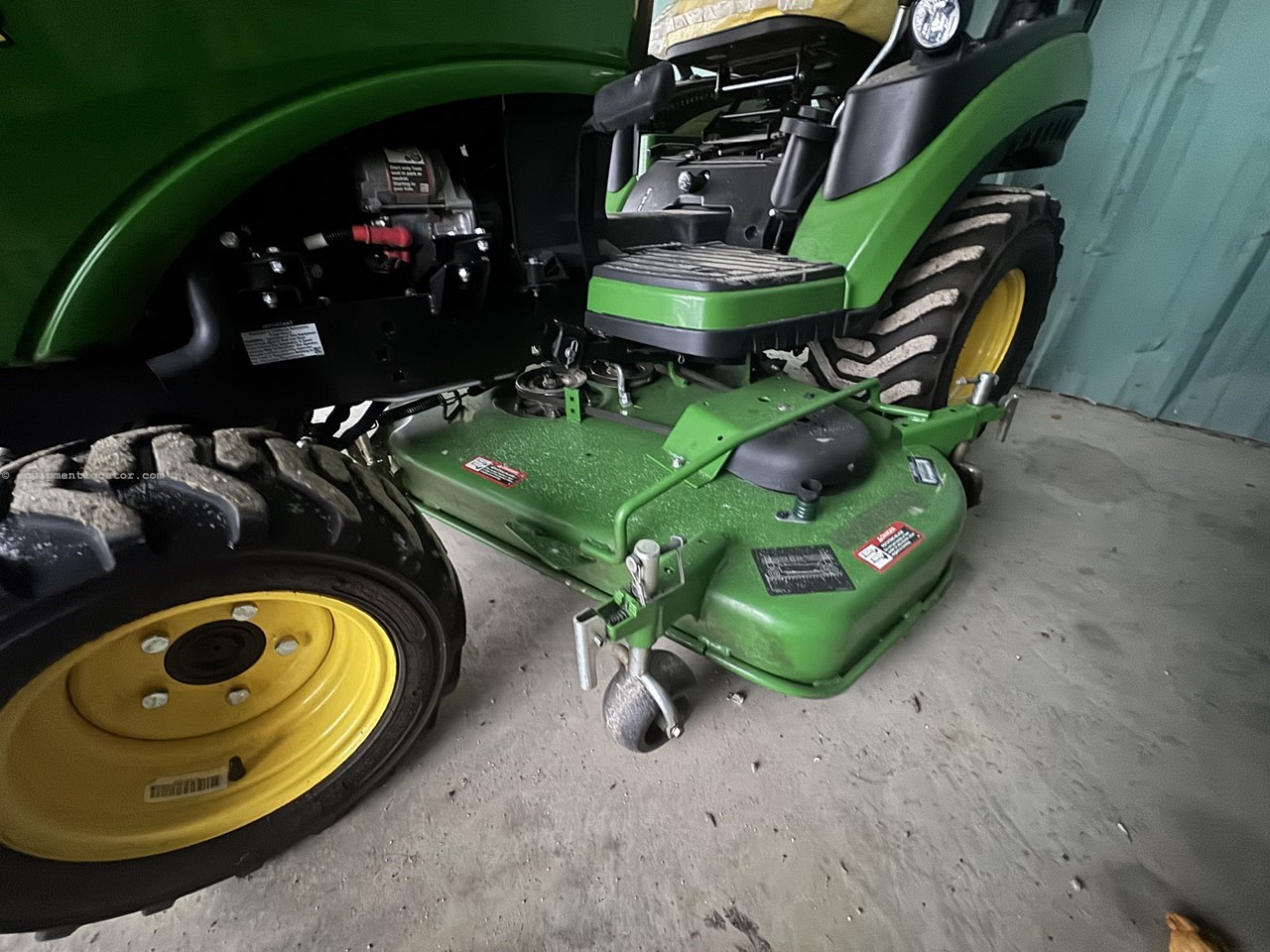 2018 John Deere 1025R Image 10