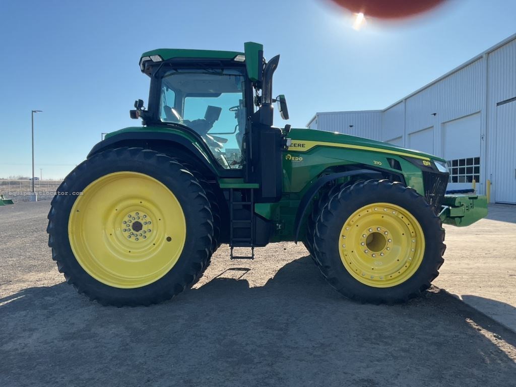 2021 John Deere 8R 310 Image 32