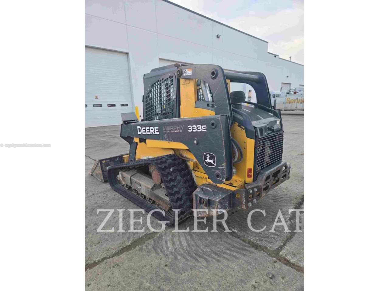 2015 John Deere 333E Image 4