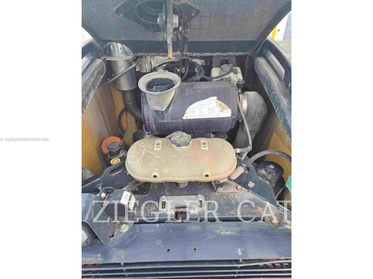 2015 John Deere 333E Image 7