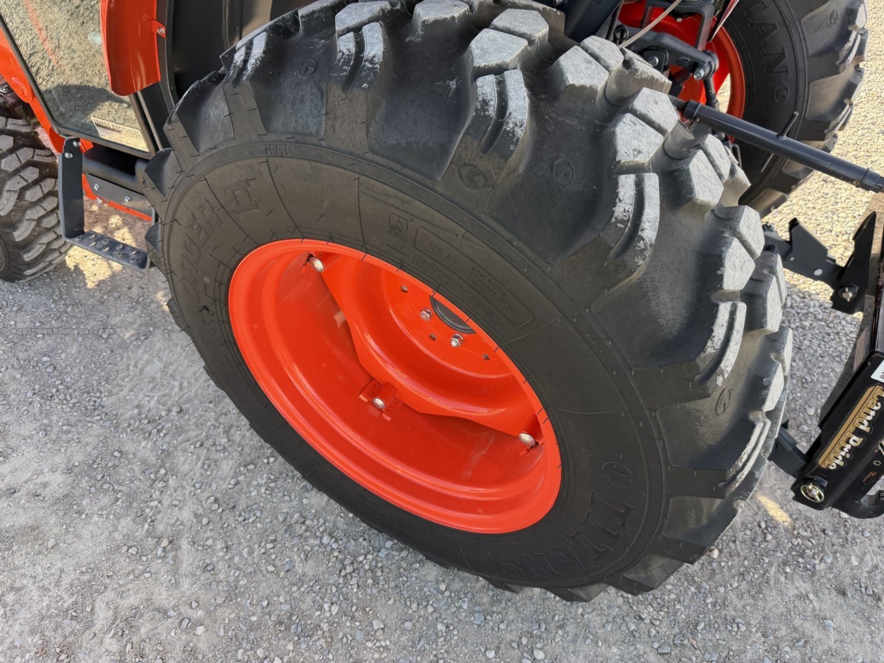 2025 Kubota L3560 Image 10