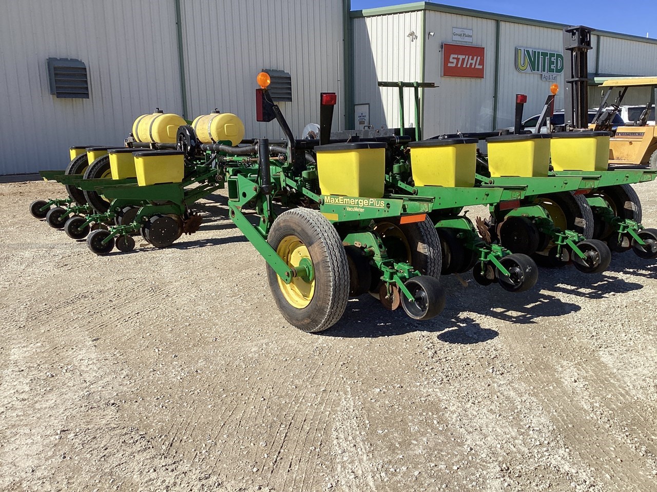 2001 John Deere 1770 Image 10