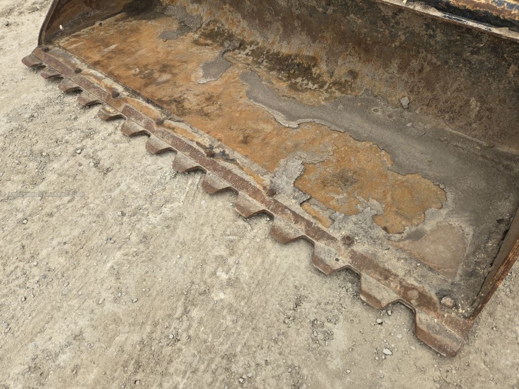 2020 John Deere 333G Image 10