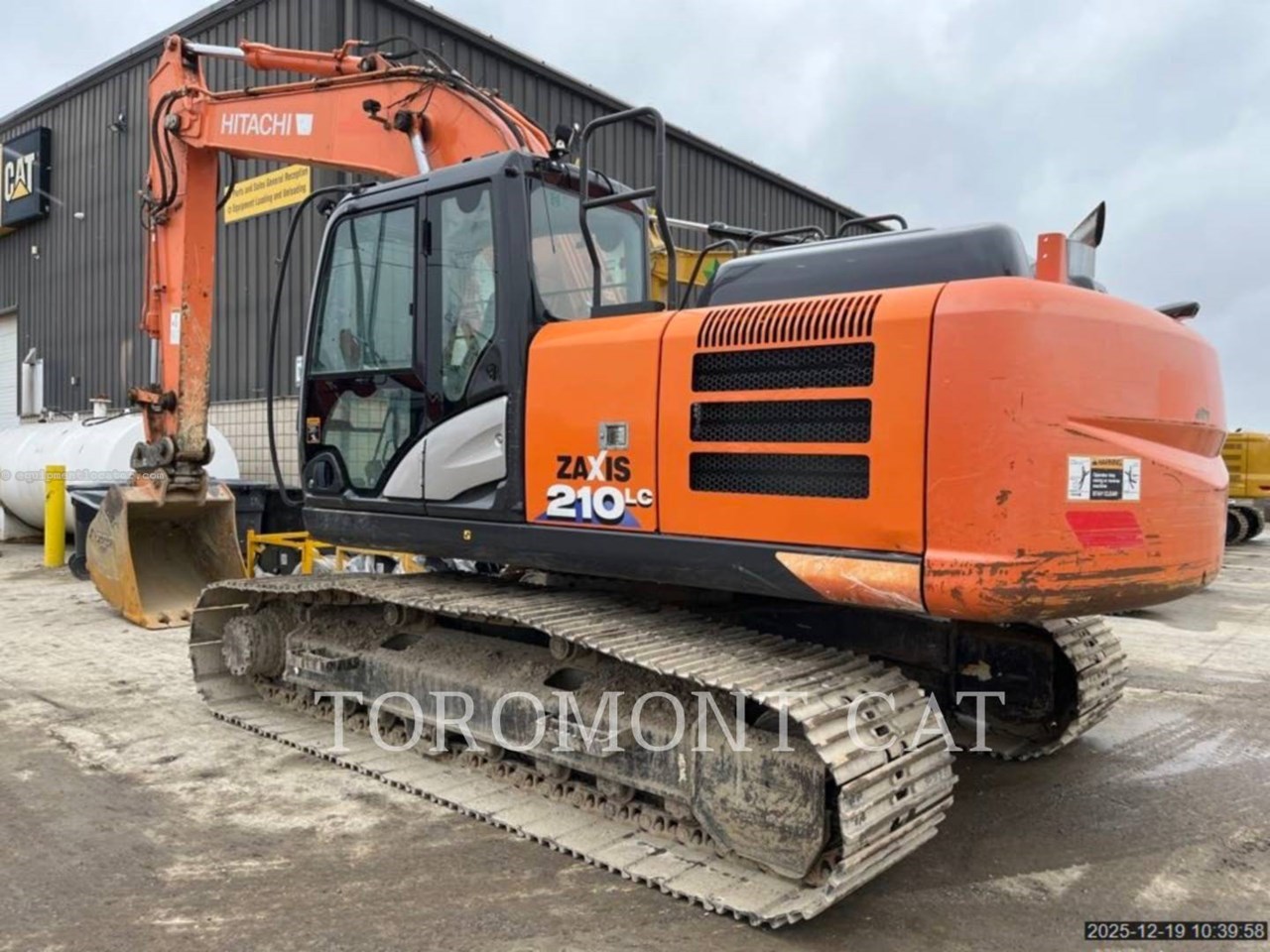2019 Hitachi ZX210LC-6N Image 4