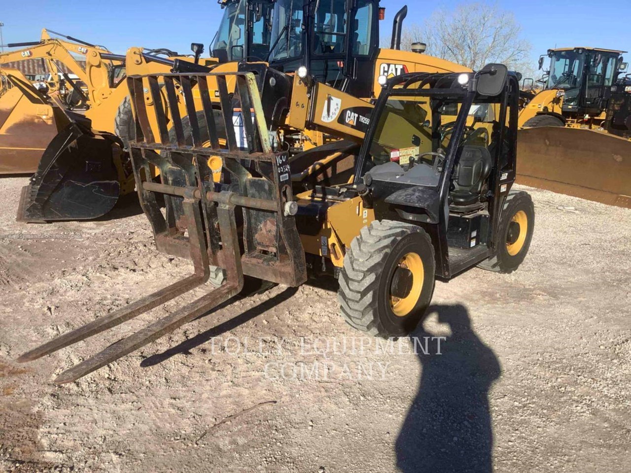 2019 Caterpillar TH255CO Image 1