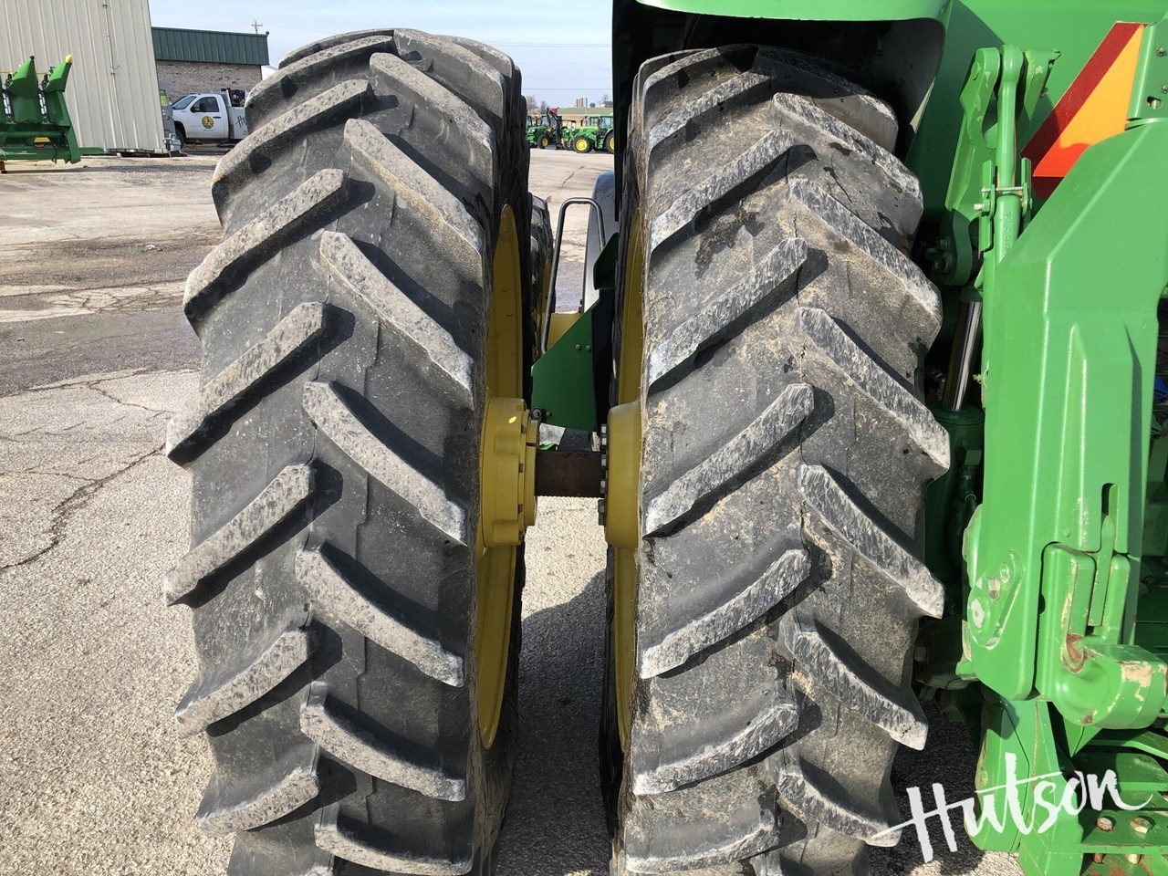 2014 John Deere 8360R Image 10