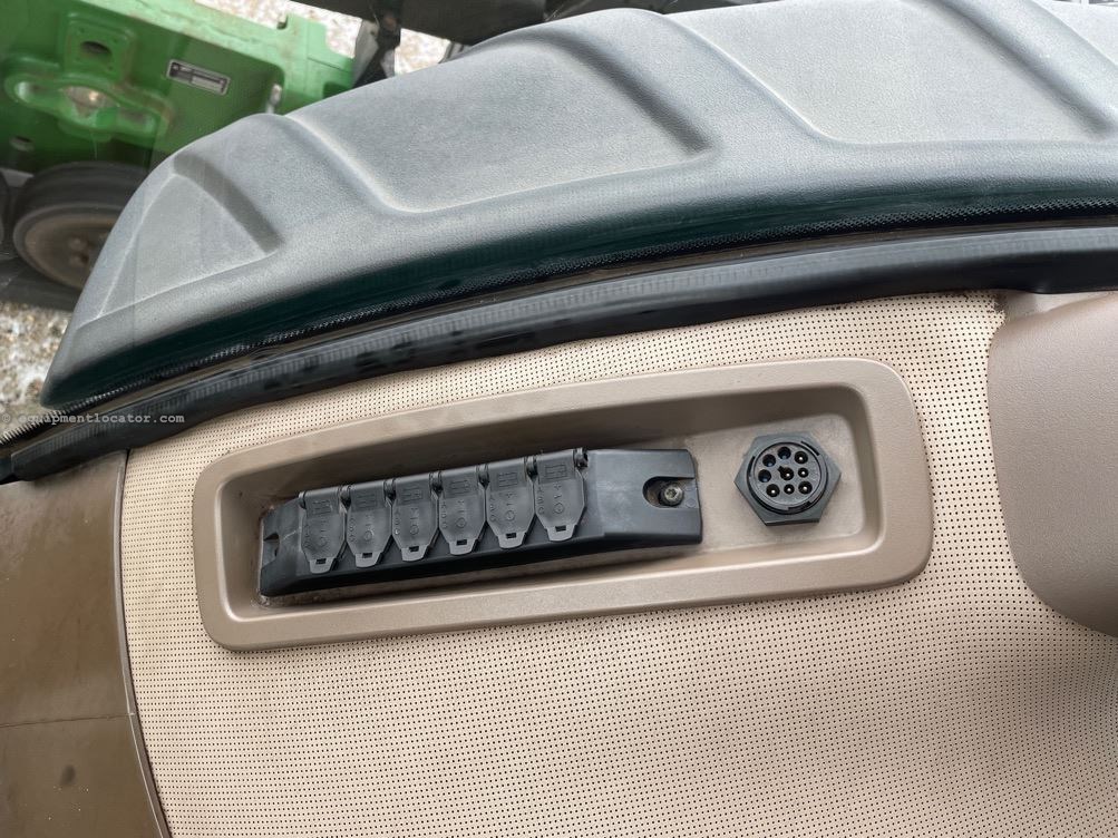 2013 John Deere 8360RT Image 35