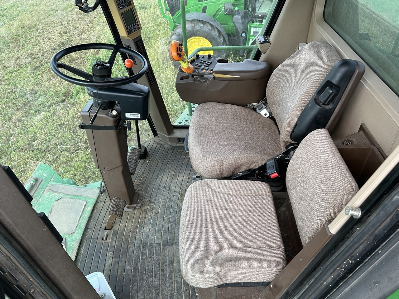 2001 John Deere 9650 STS Image 42