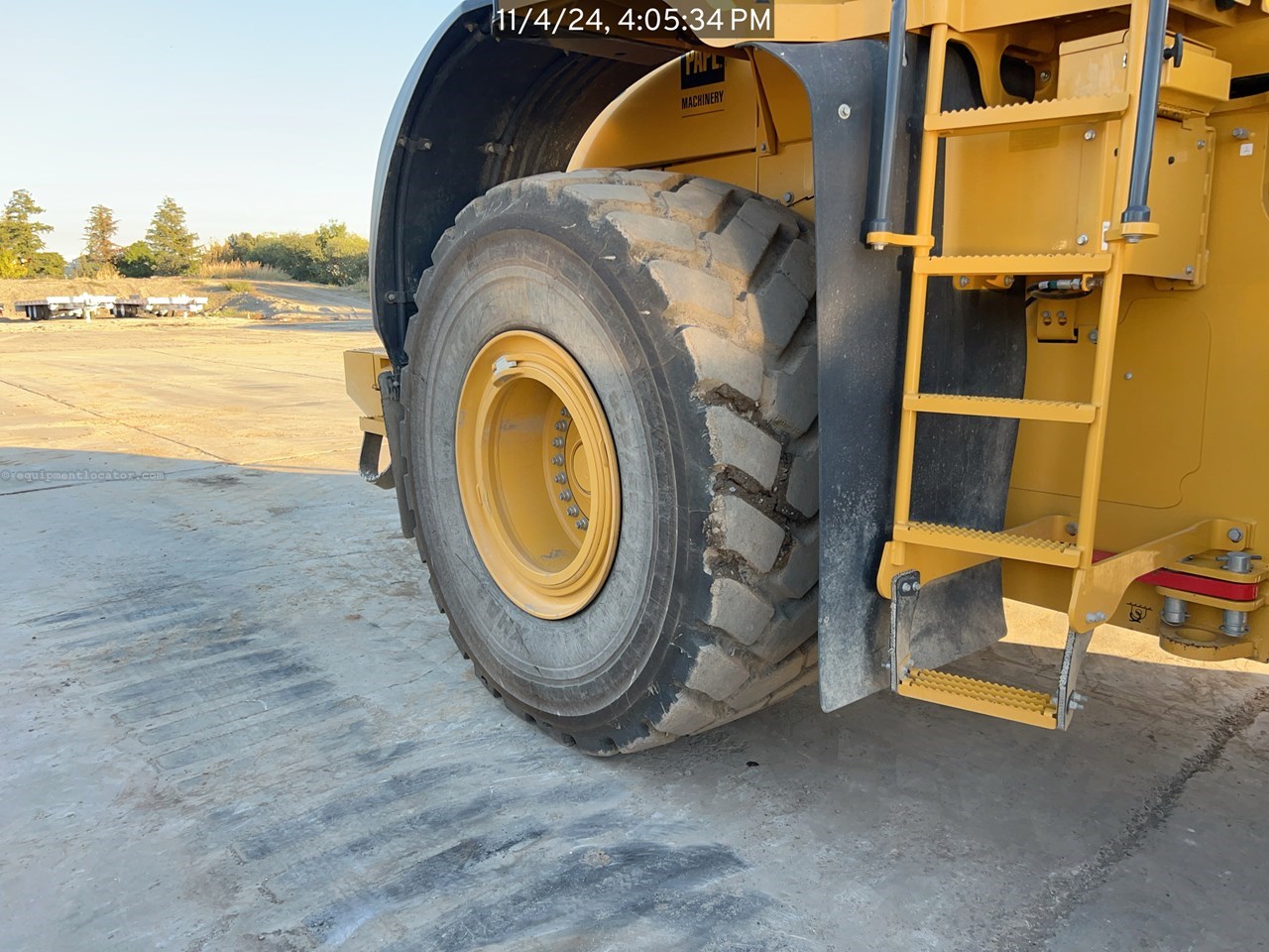 2022 John Deere 844L AH Image 10