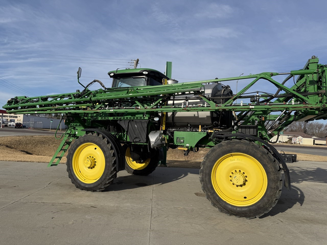 2016 John Deere R4038 Image 4