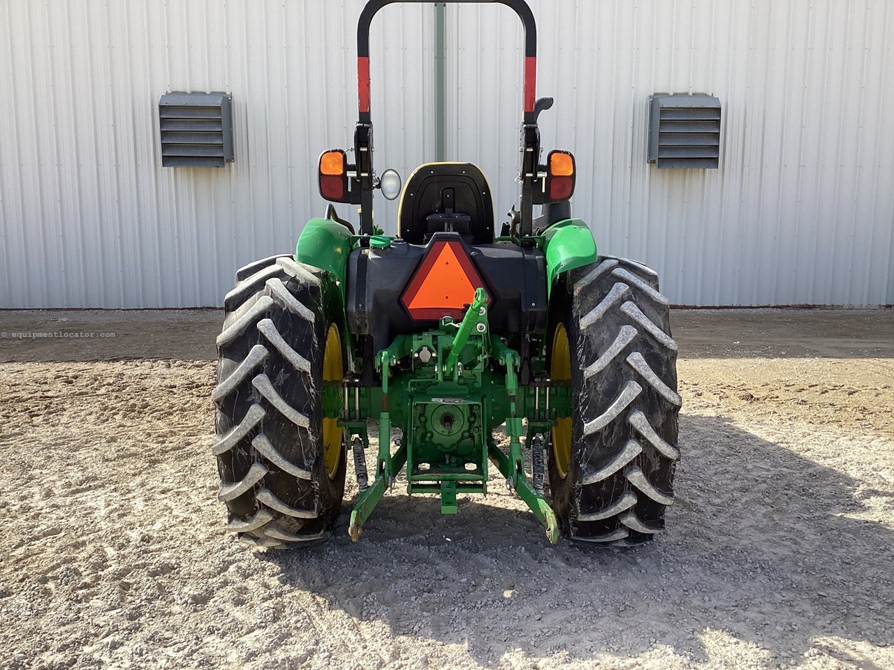 2018 John Deere 5045E Image 10