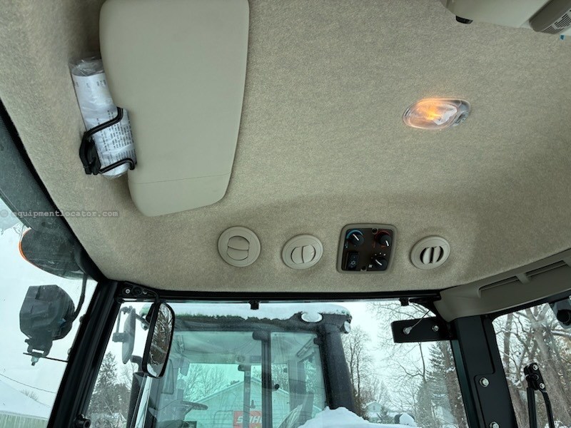 2025 John Deere 4044R Image 10