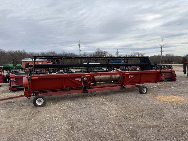 2010 Case IH 2020 25' Image 4