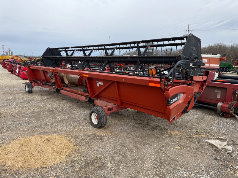 2010 Case IH 2020 25' Image 5