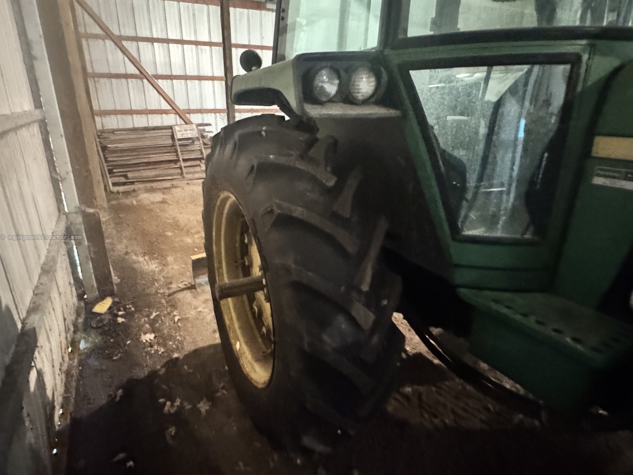 1979 John Deere 4240 Image 4