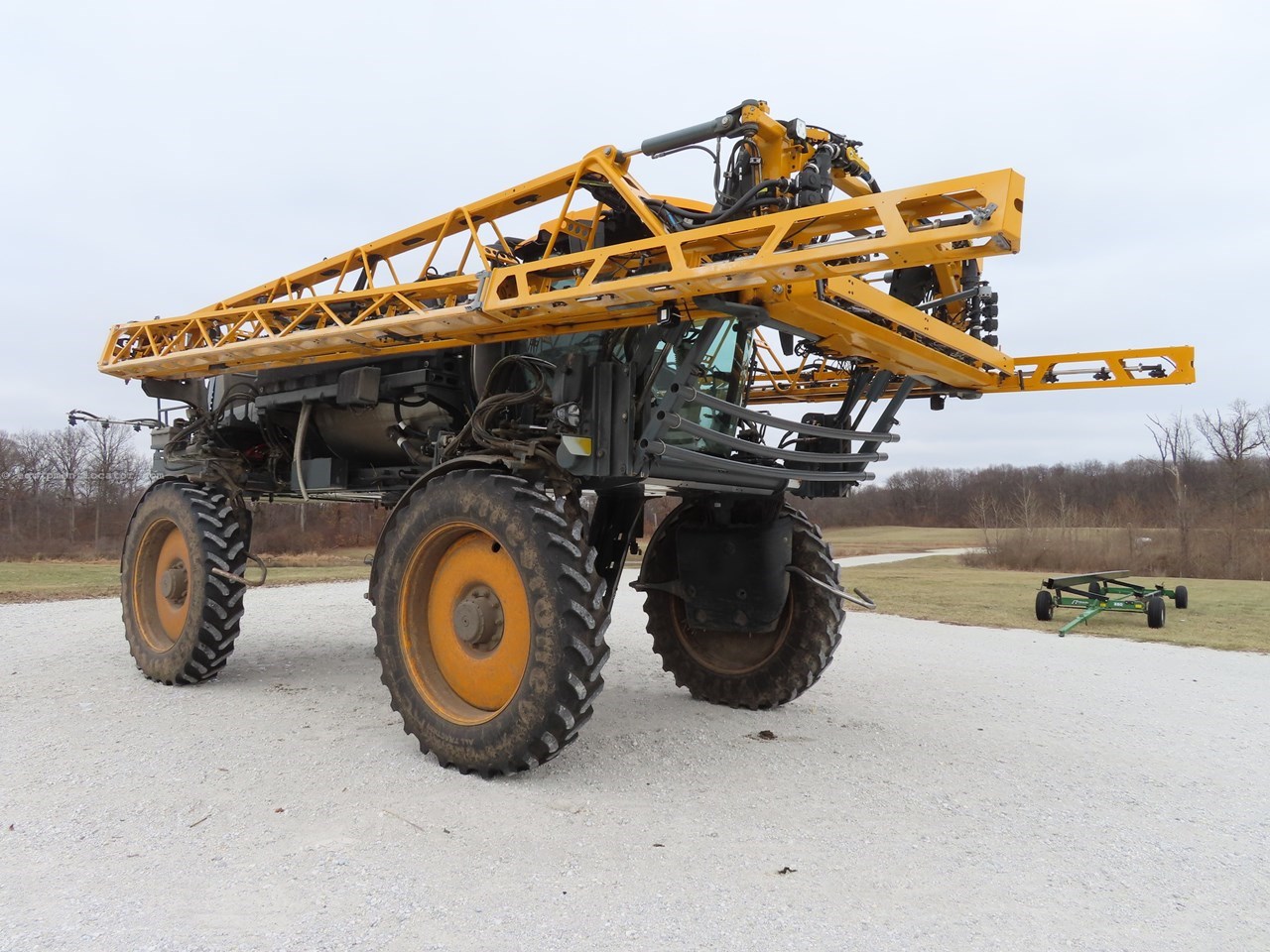 2025 Hagie STS16 Image 2