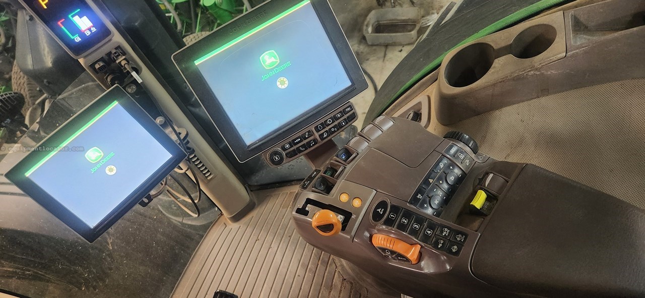 2017 John Deere 8400R Image 10