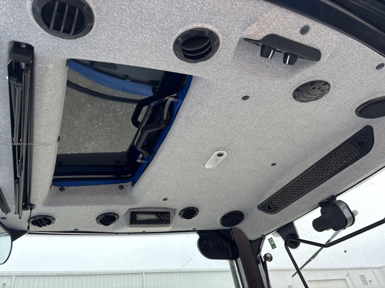 2022 New Holland WORKMASTER 75 Image 10