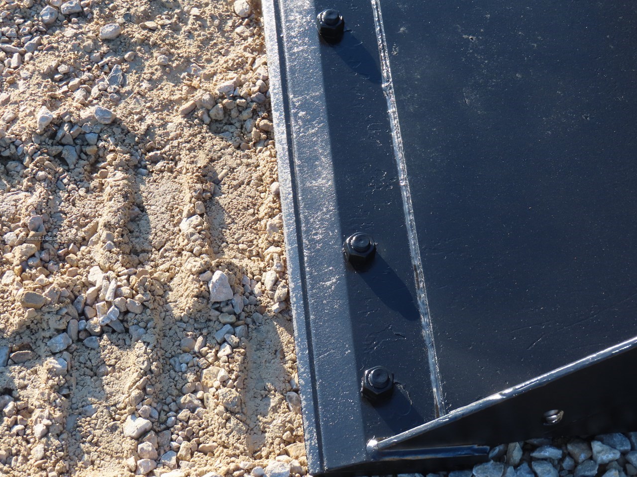 2023 John Deere 325G Image 10