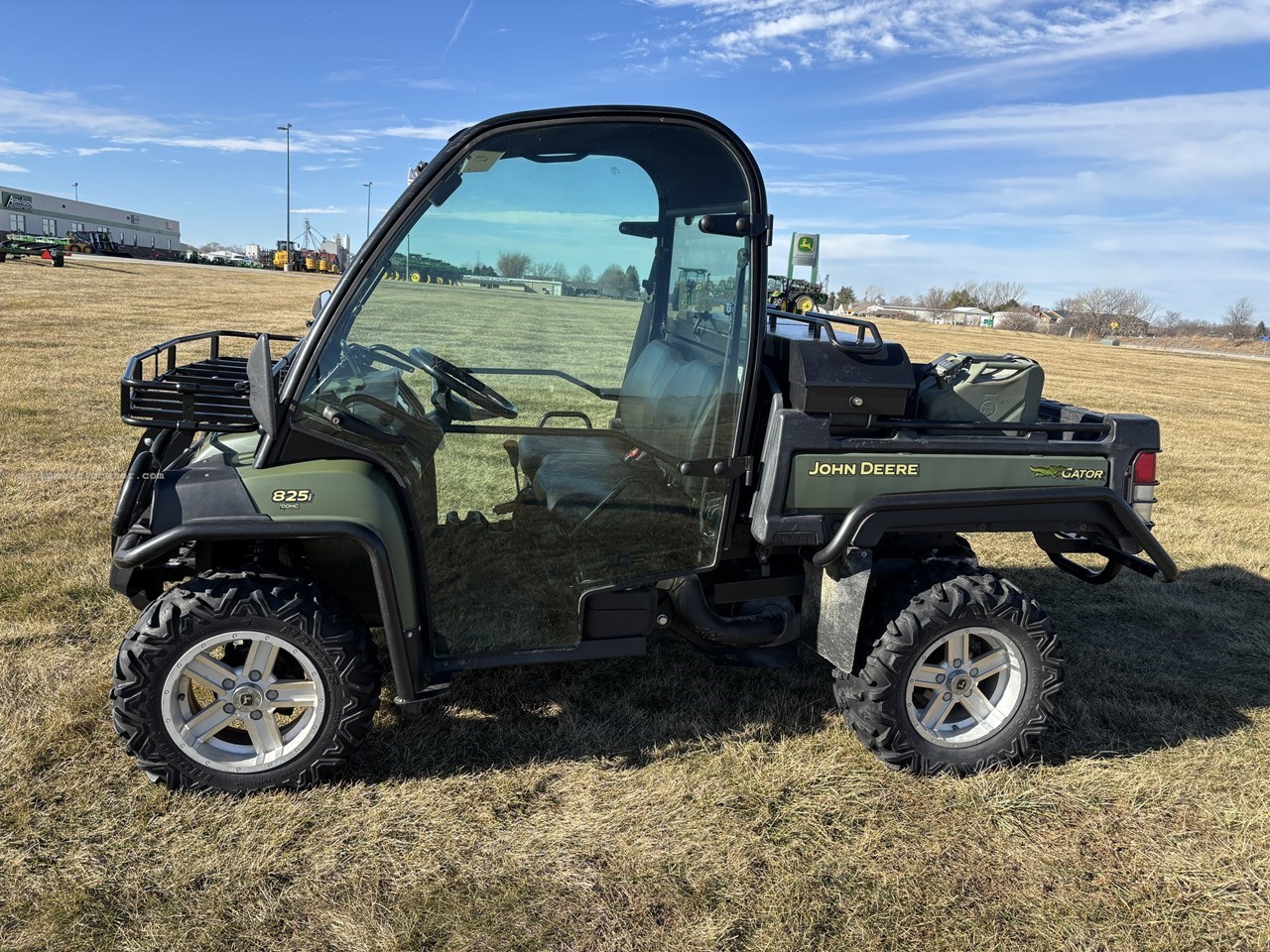 2012 John Deere XUV 825I OLIVE Image 2