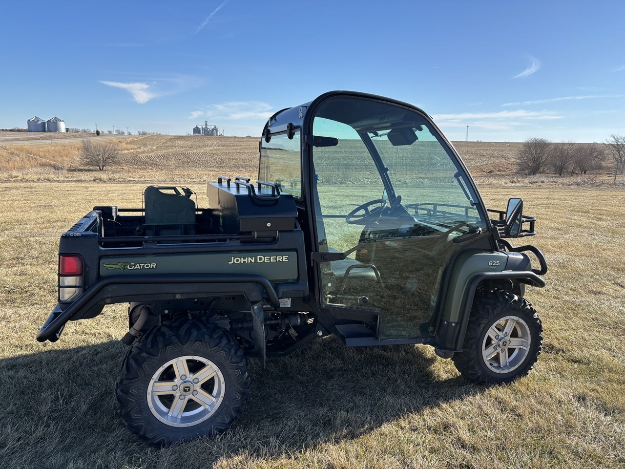 2012 John Deere XUV 825I OLIVE Image 6