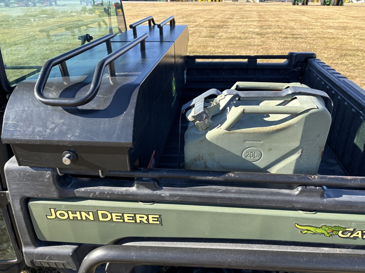 2012 John Deere XUV 825I OLIVE Image 13