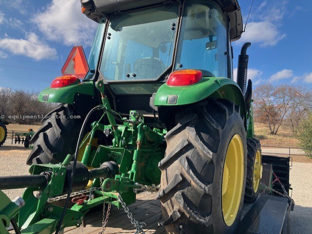 2019 John Deere 5075E Image 6