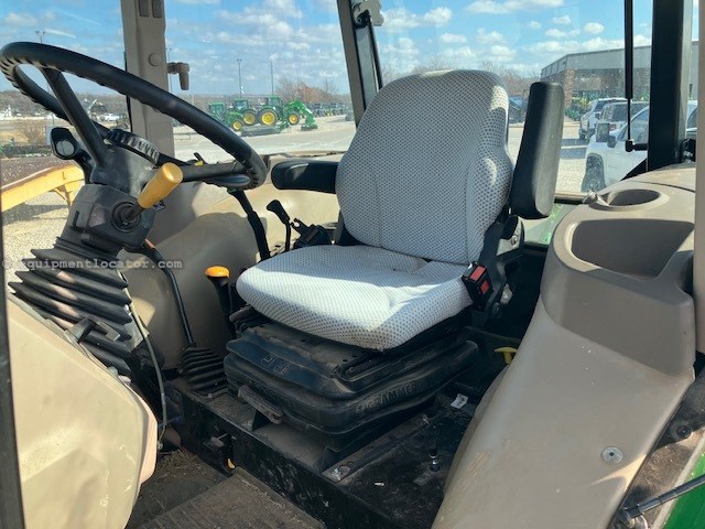 2019 John Deere 5075E Image 9