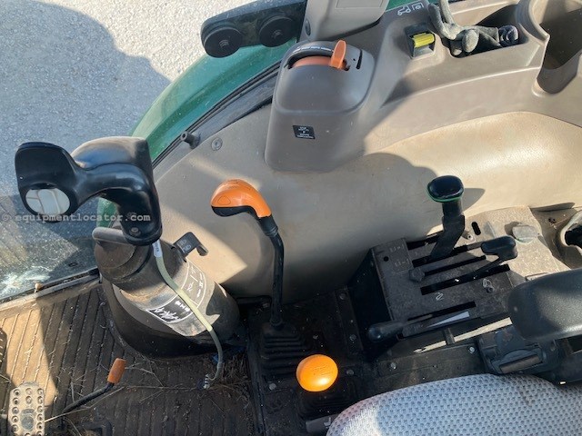 2019 John Deere 5075E Image 10