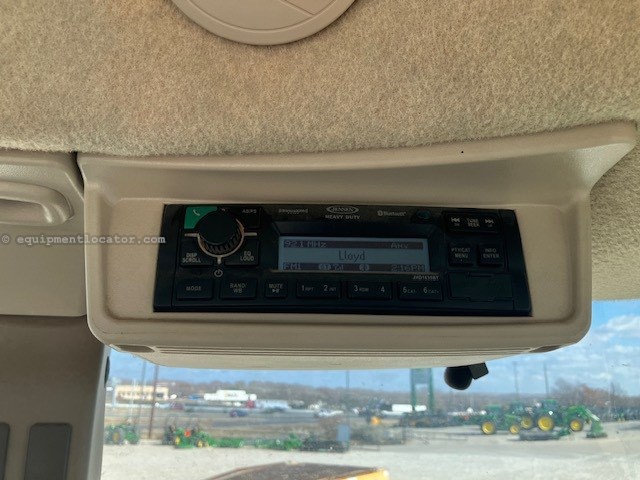 2019 John Deere 5075E Image 11